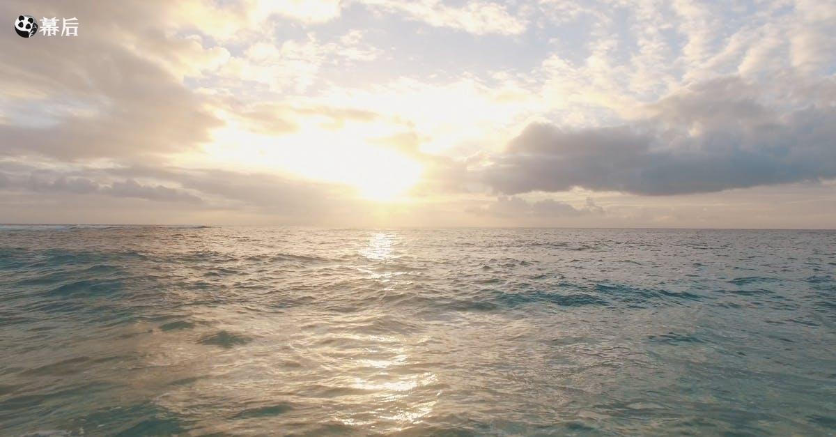 1093652|海上航拍日出和海浪4kCC0视频素材插图