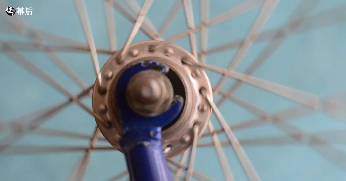 856237|自行车的轱辘钢丝条CC0视频素材