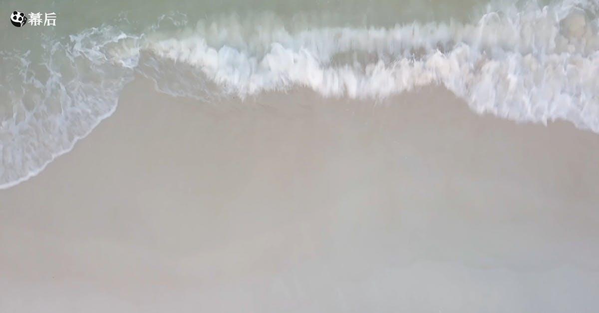 2408284|航拍夏日沙滩白沙海浪4kCC0视频素材插图