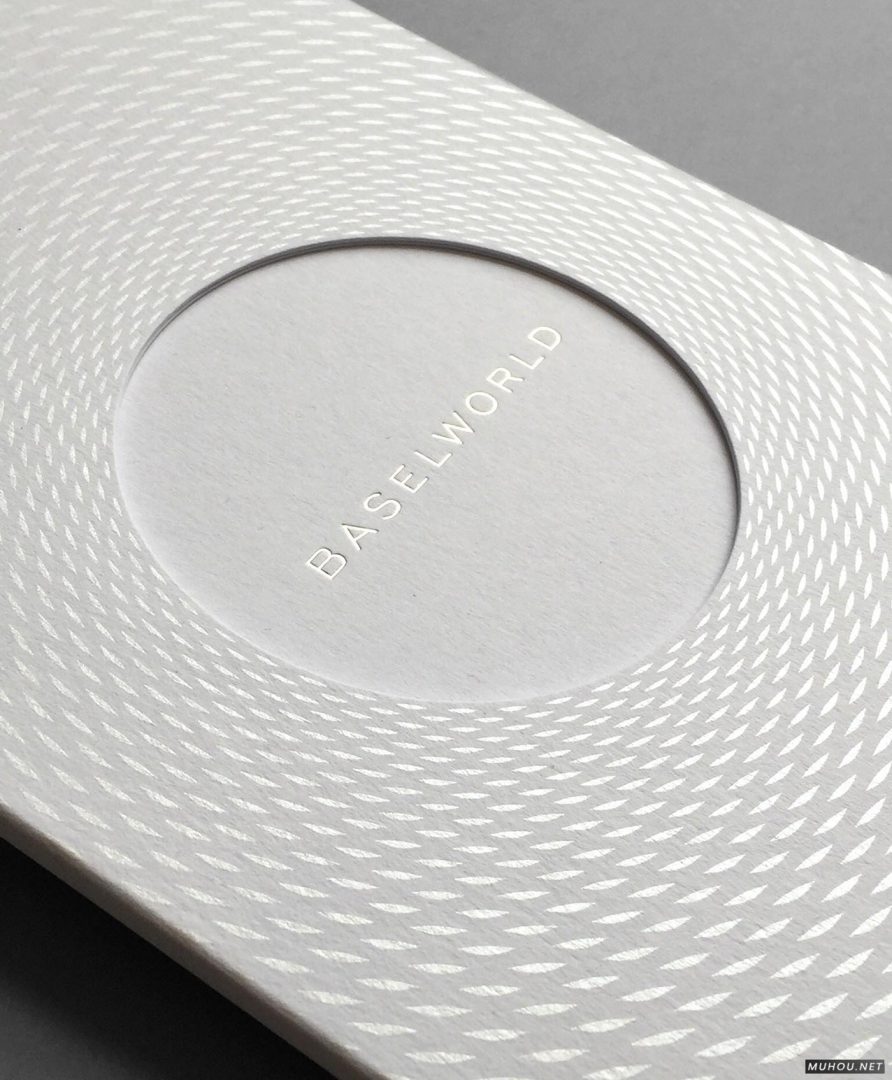 网格镂空印刷工艺海报书籍促销款邀请函扑克牌设计 [43P]