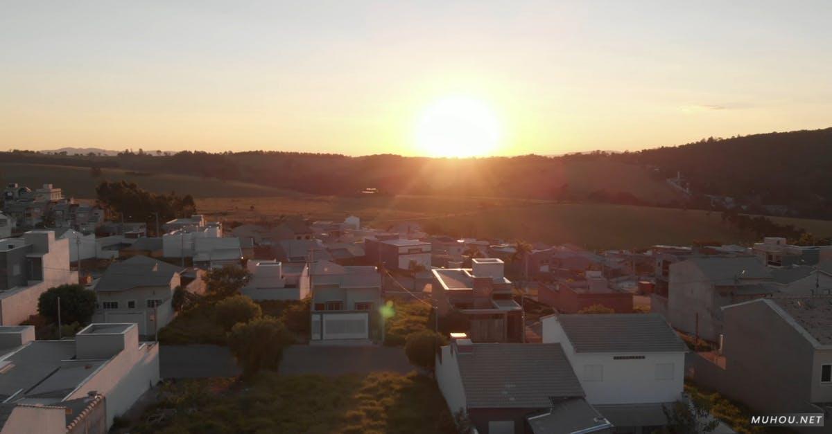 2764128|太阳光日出航拍城市别墅街道2kCC0视频素材插图