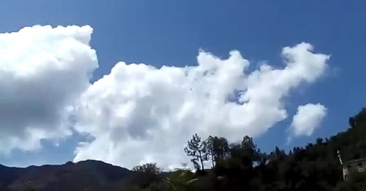 1263115|多云的天空和白色云彩SD画质CC0视频素材