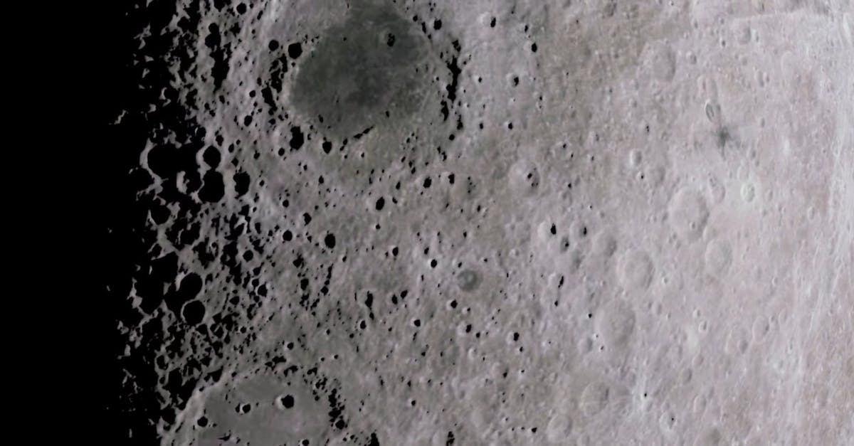 2381118|天文学, 月亮表面的环形山HDCC0视频素材插图