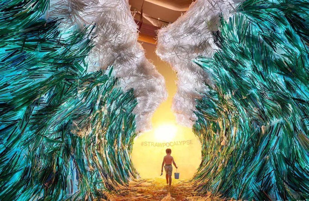 捡来17万根吸管搭成巨型海浪，他的环保创意太有冲击力！