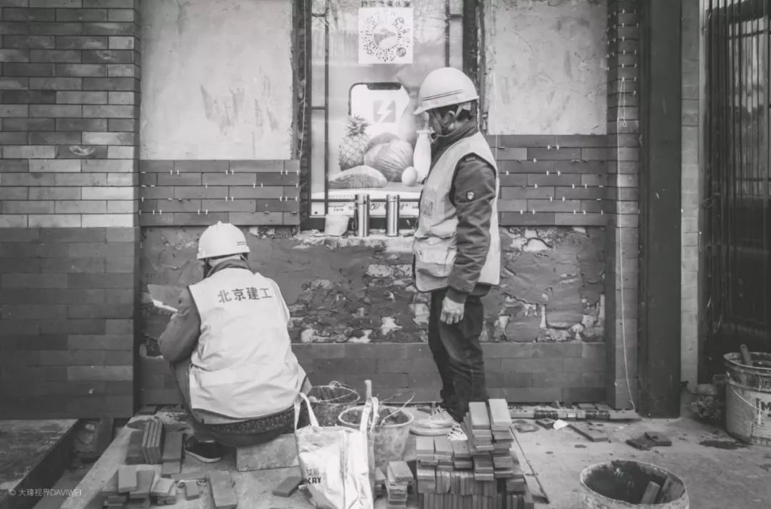 用镜头看见生活，其实我们都是“小丑”