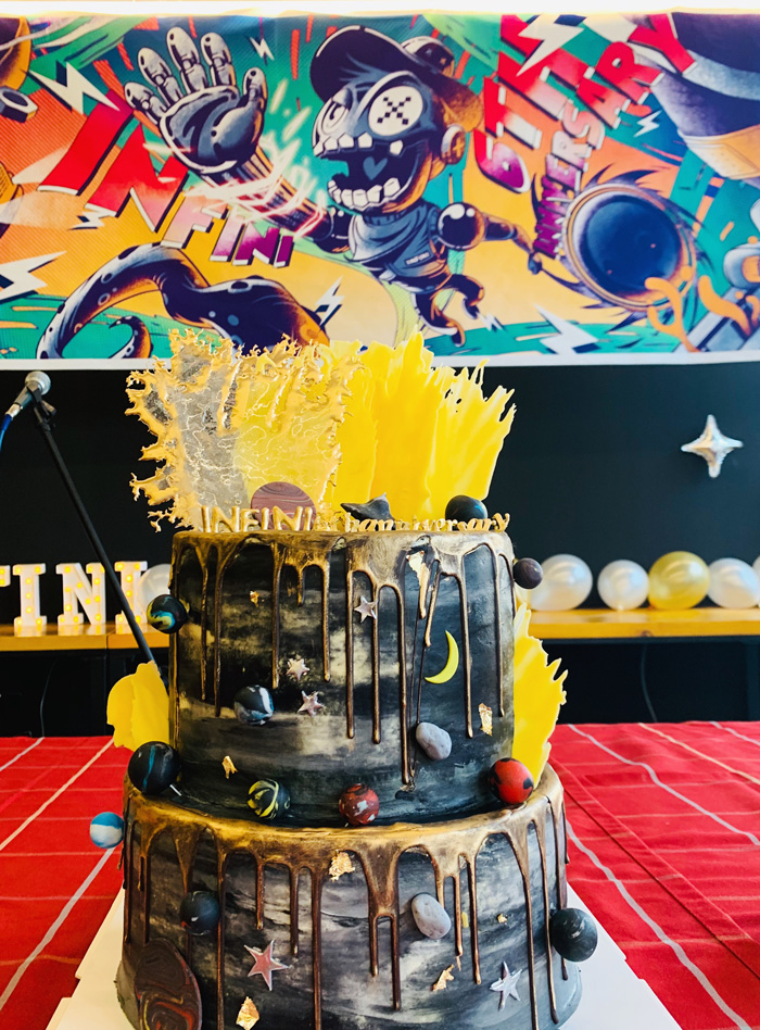 INFINI成立六周年，拍了一组“创意怪人”大片