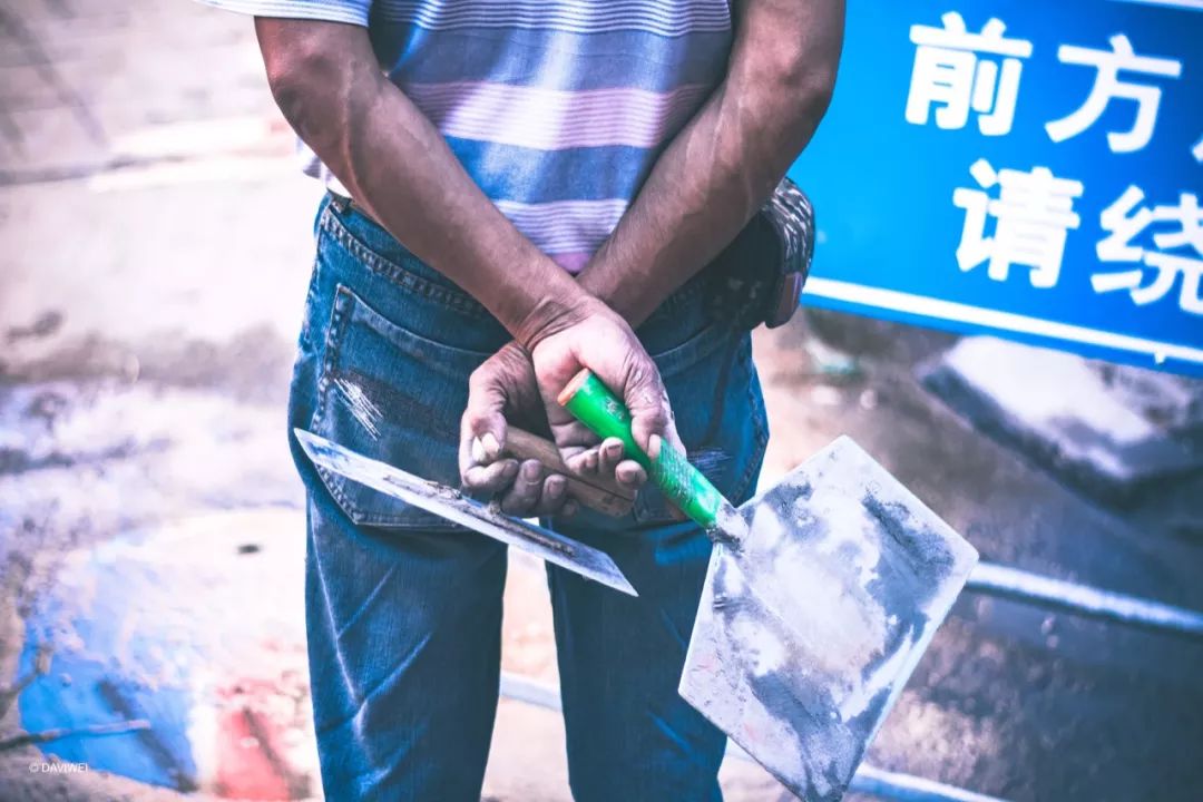 用镜头看见生活，其实我们都是“小丑”