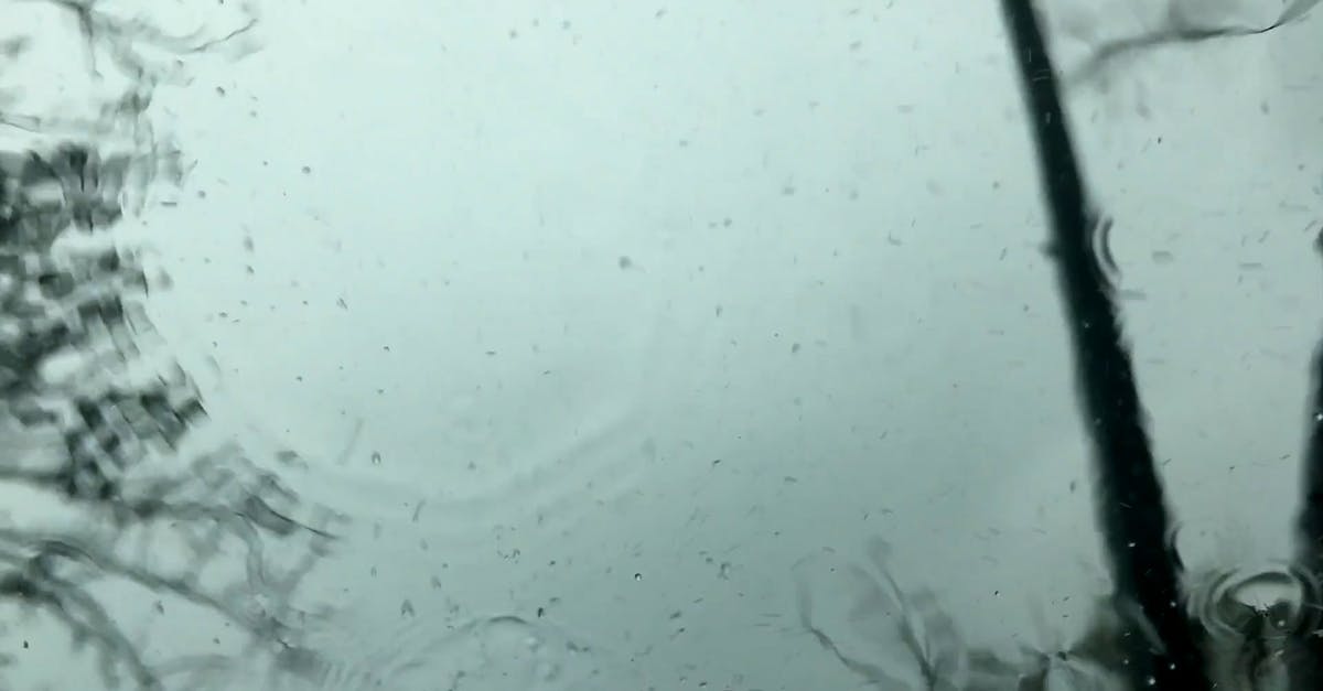 853829|车窗外的雨刷器实拍CC0视频素材插图