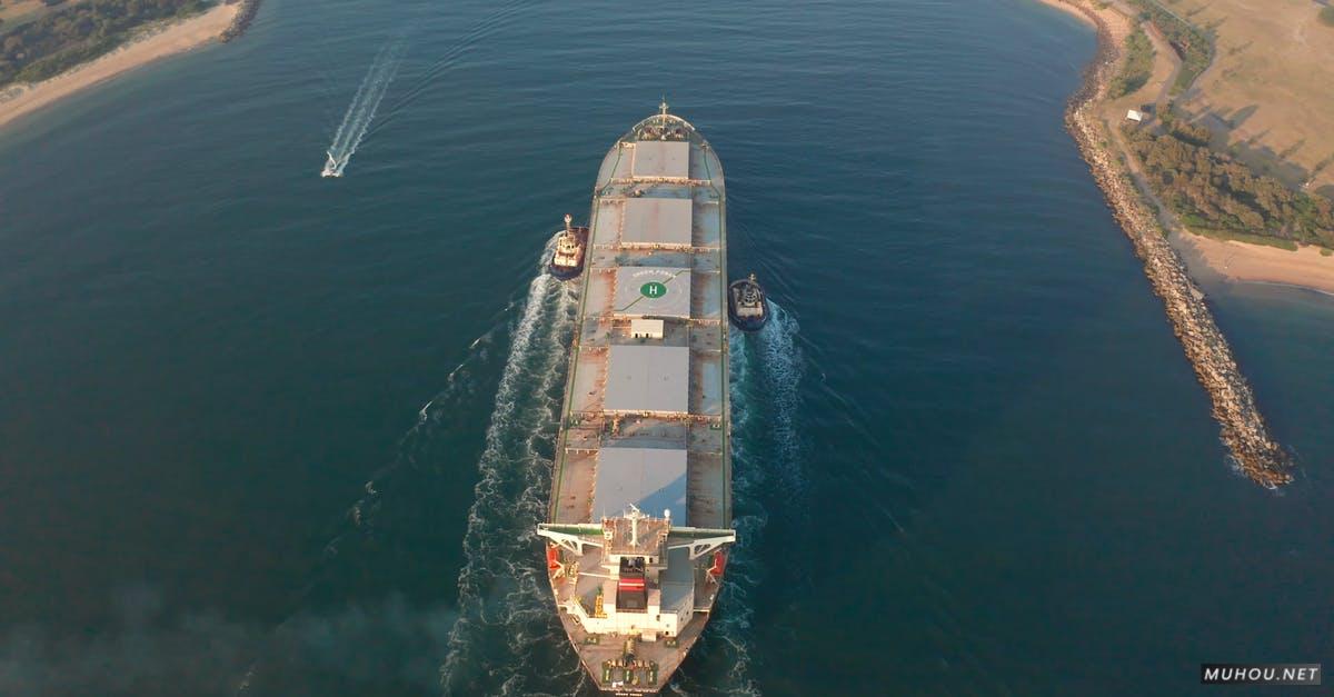 3333371|大型货船河流上运输航拍4KCC0视频素材插图