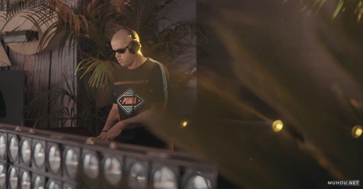 3326229|有关dj光头打碟慢动作免费素材视频