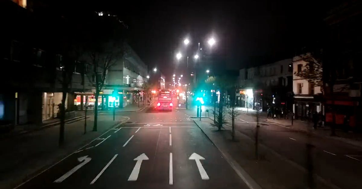 2108628|伦敦夜晚的马路和汽车HDCC0视频素材
