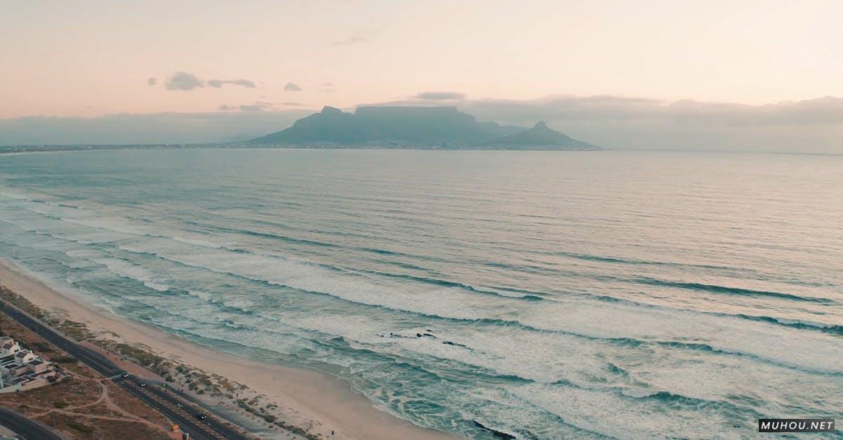 3327032|海岸边和远方的山CC0视频素材插图