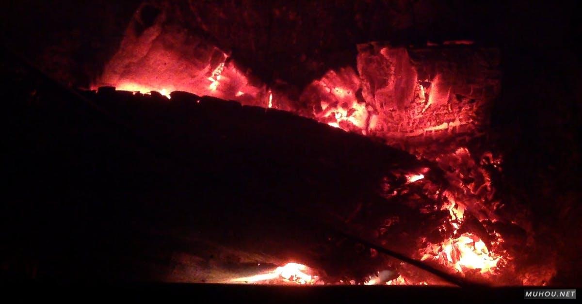 1444721|温暖的火炉木炭燃烧特写CC0视频素材插图
