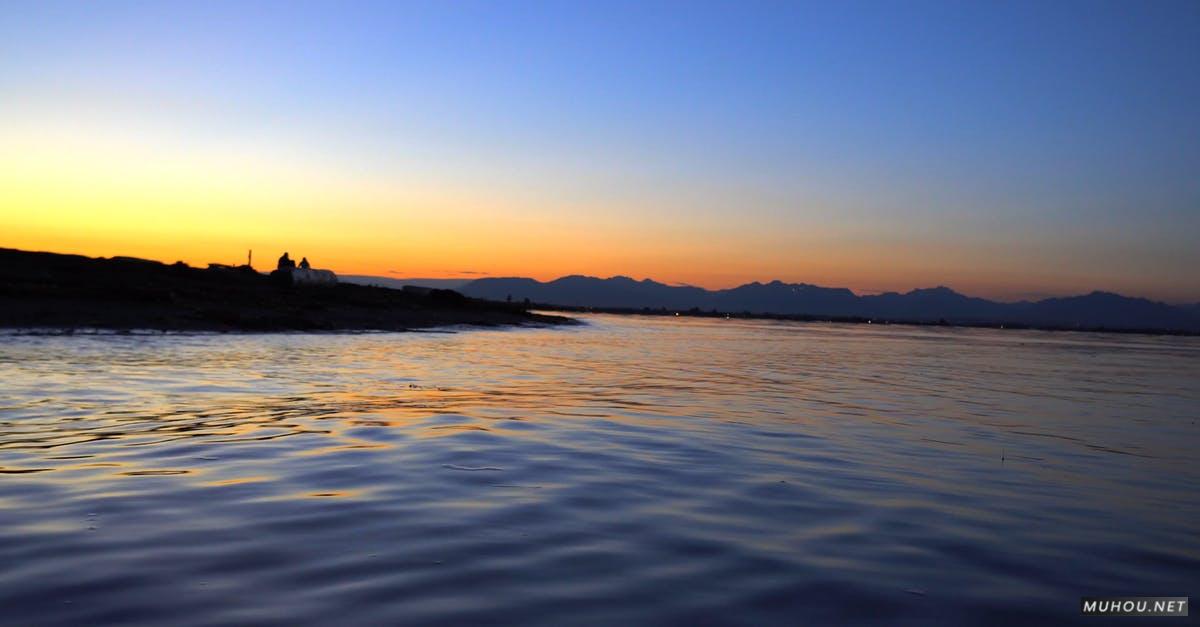 857029|有关宁静的海边日出蓝天4KCC0视频素材插图