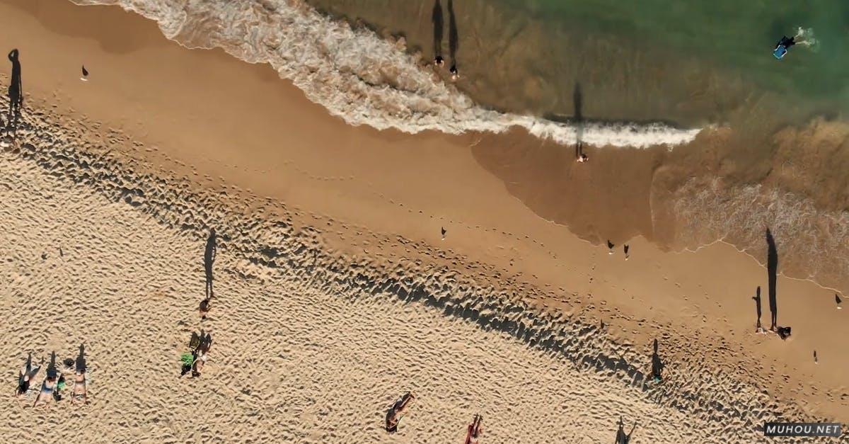 3333480|人群海滩日光浴游泳大疆DJI拍摄的CC0视频素材插图