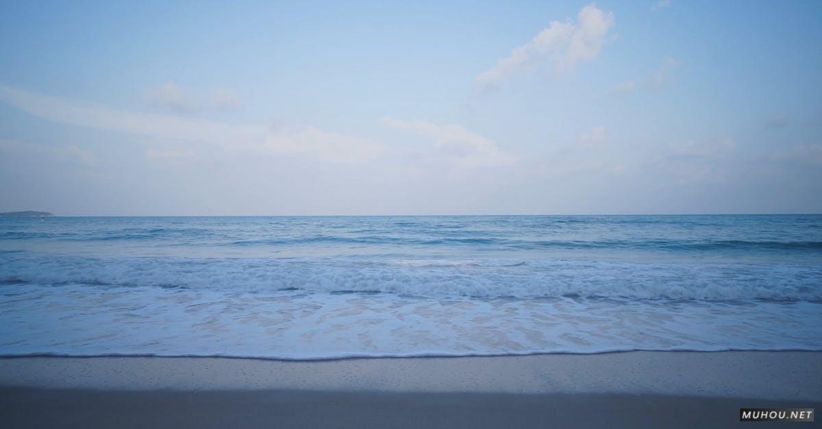 3031348|清晨的海边沙滩海浪4KCC0视频素材
