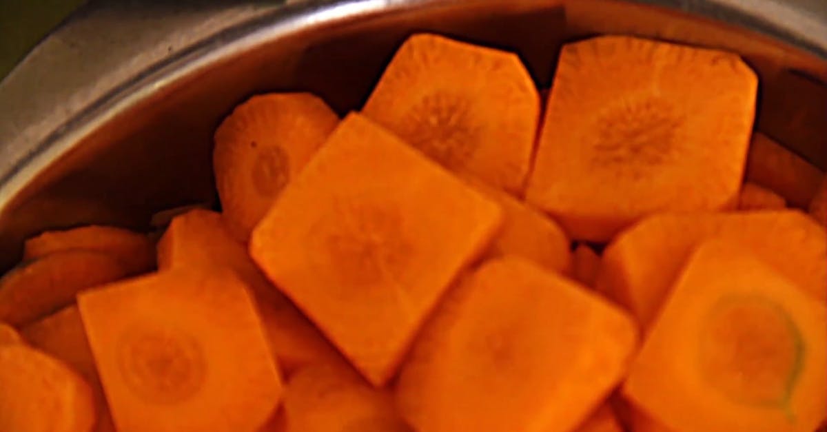 1721307|烹饪红萝卜准备食材CC0视频素材插图