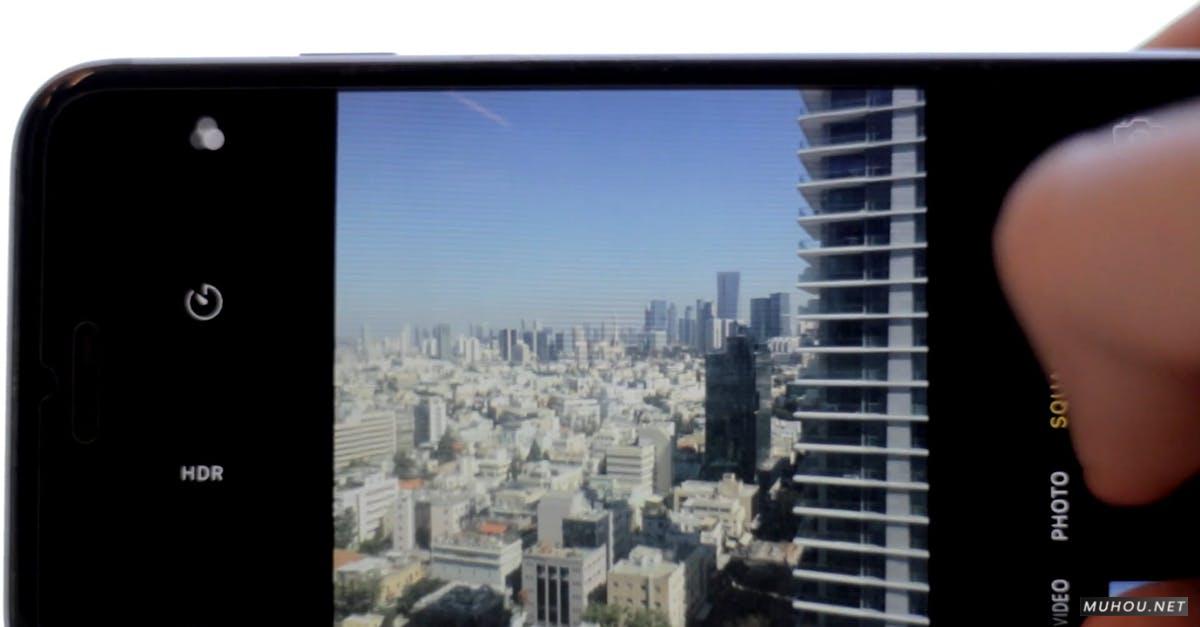 853818|手机屏幕拍摄城市景观CC0视频素材