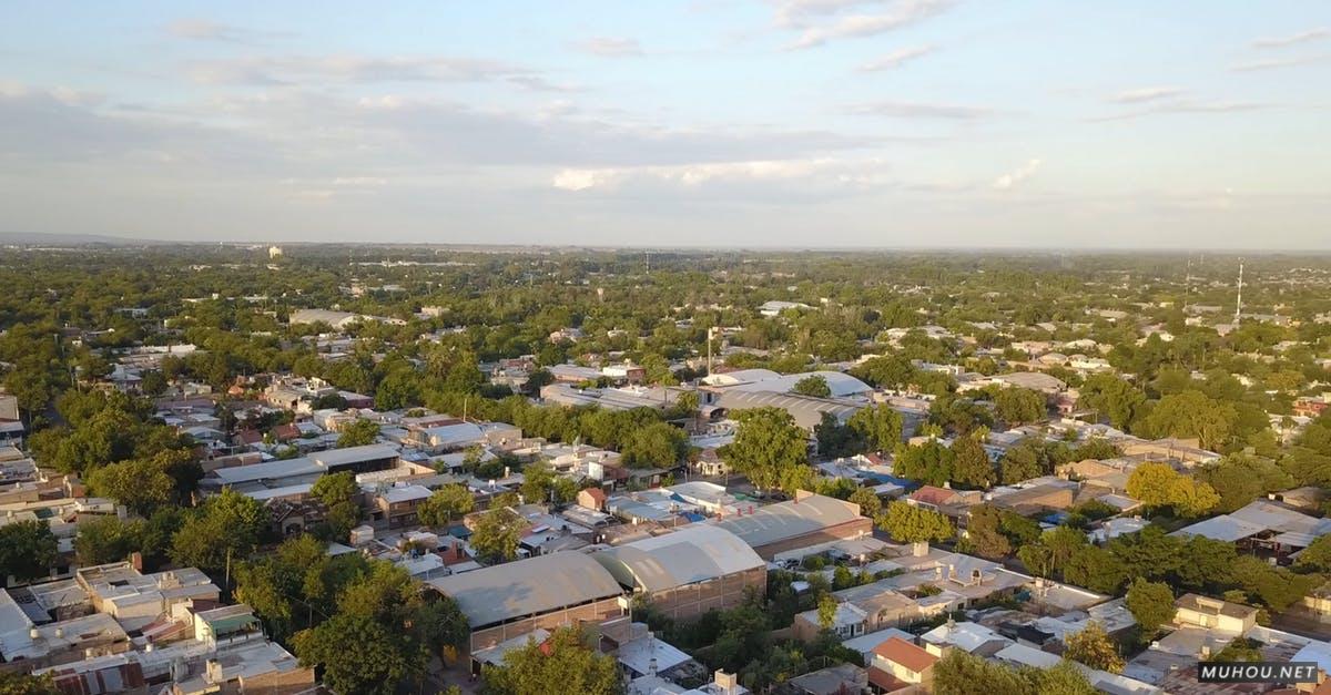 2850735|平原房子, 村庄村落, 树木大疆DJI拍摄的CC0视频素材插图