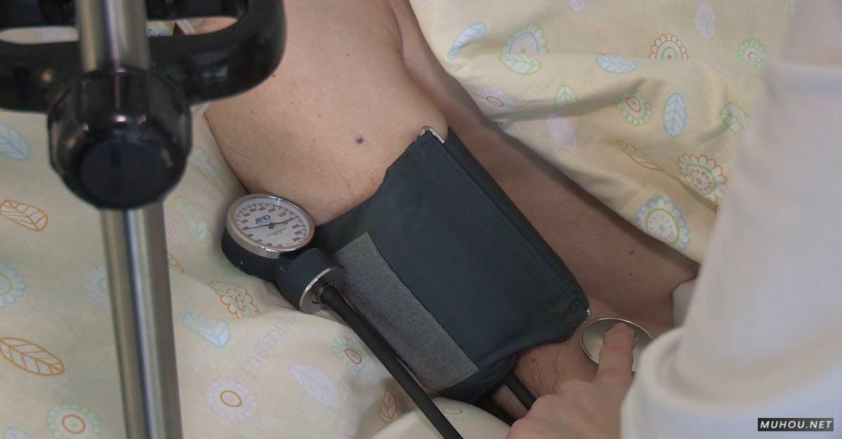 3197788|医疗设备测量血压实拍素材视频插图