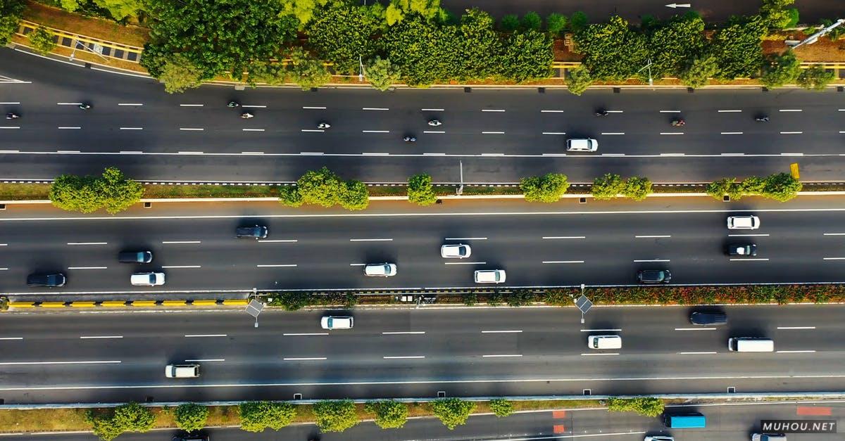 2443793|高速公路空中镜头的4KCC0视频素材插图