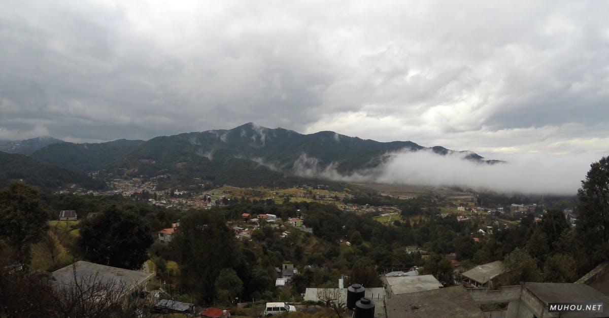 3690540|墨西哥城市山脉多云的云雾4KCC0视频素材