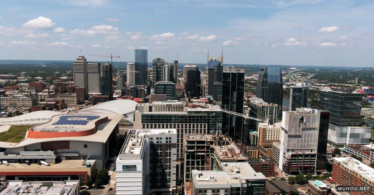 2836012|航拍商业高楼体育场4KCC0视频素材插图