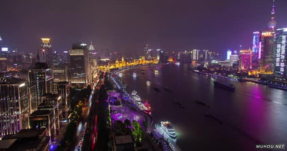 上海船只在中国黄浦江航行延时视频素材Shanghai Boats Sail Along Huangpu River in China Timelapse