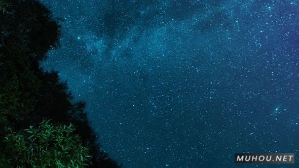 地球的自转夜晚美丽的星空4k延时摄影视频素材插图