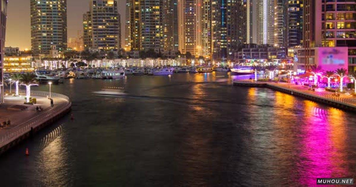 杜拜滨海运河夜幕延时摄影Pan Up延时摄影视频素材