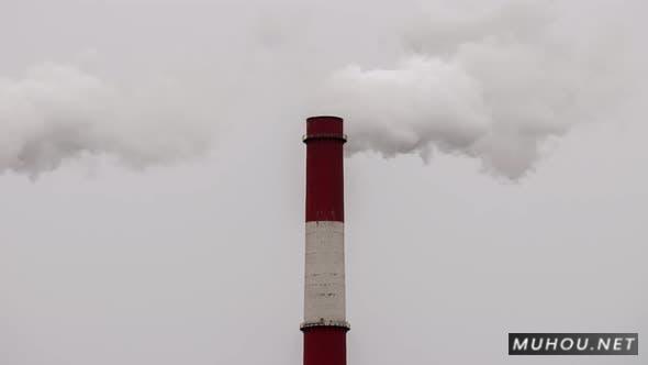 空气热电站内浓烟烟云排出蒸汽、大气污染4k视频素材插图