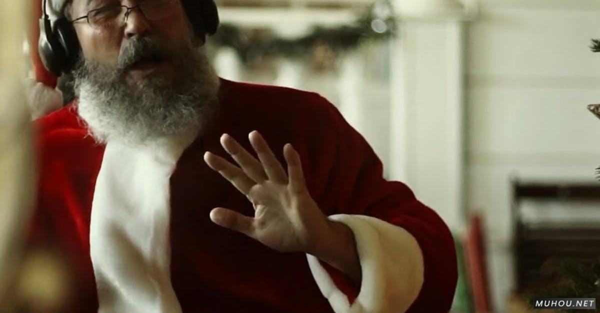 圣诞老年人在他的耳机上跳舞听音乐CC0免版权视频素材插图