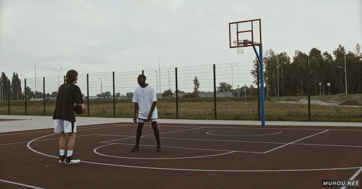 黑人和朋友打篮球4K高清CC0视频素材
