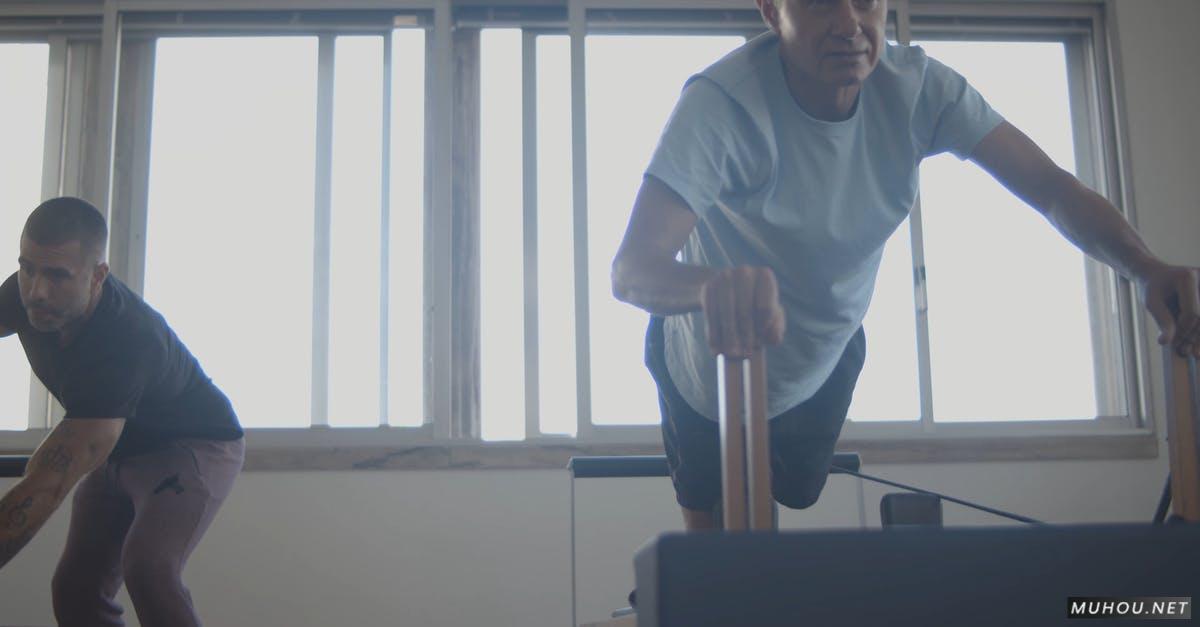 健身房老年人锻炼器材4k高清CC0视频素材