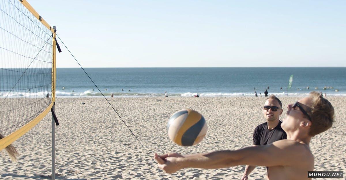 夏天在海边玩沙滩排球2k高清CC0视频素材