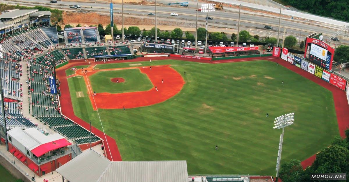 体育场内的棒球比赛全景航拍4kCC0视频素材插图