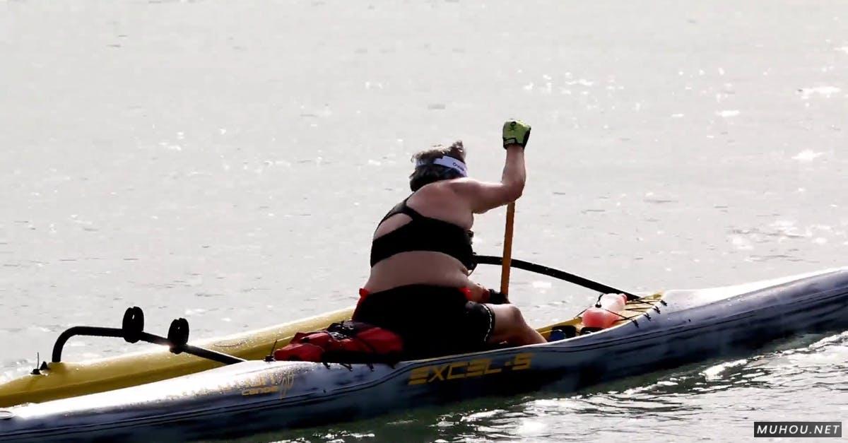 女人水上皮划艇运动的CC0视频素材