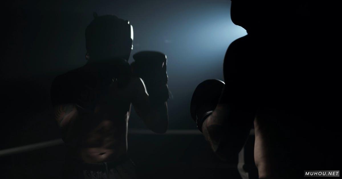 健身房两个拳击手对打训练的4K高清CC0视频素材