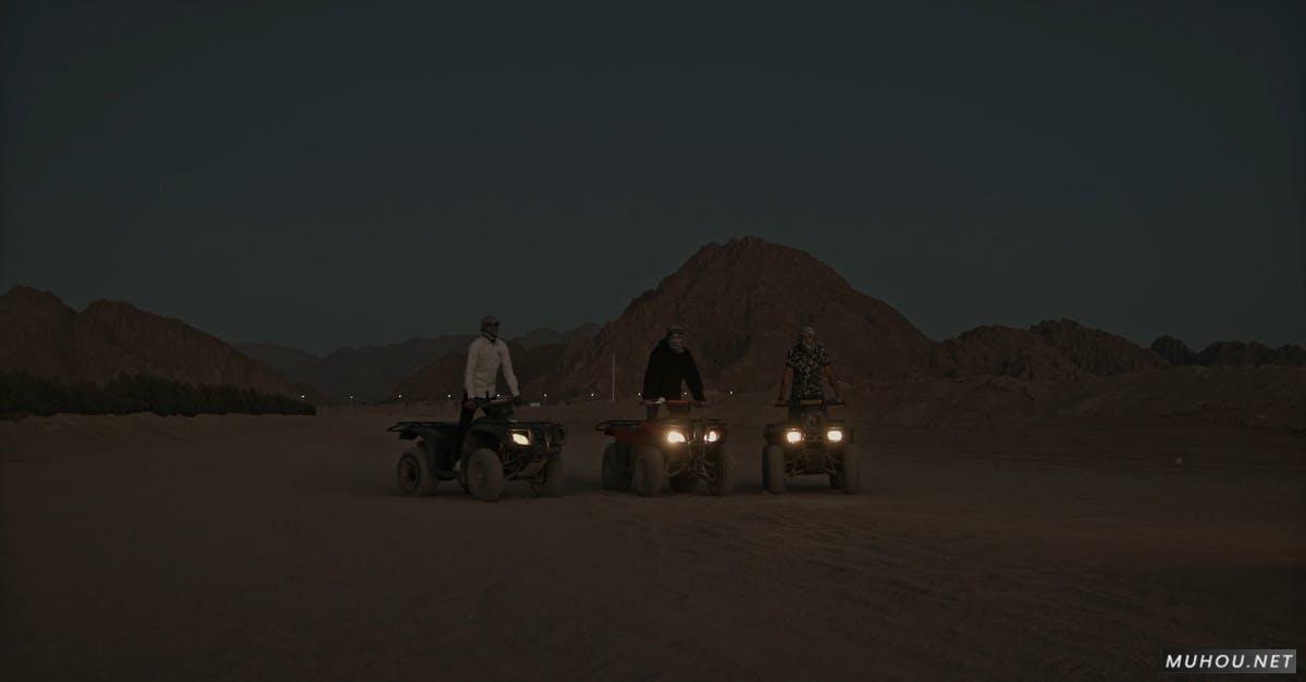 埃及沙漠四轮摩托车越野4k高清CC0视频素材插图