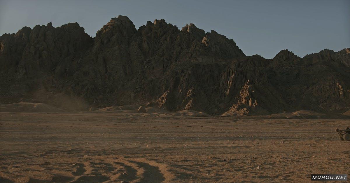 在沙漠中的早晨4k越野高清CC0视频素材插图