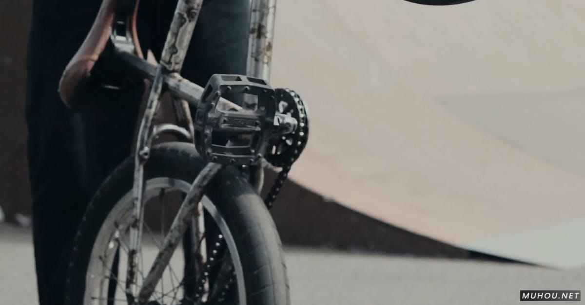 BMX斑驳自行车秀丽4k高清CC0视频素材插图