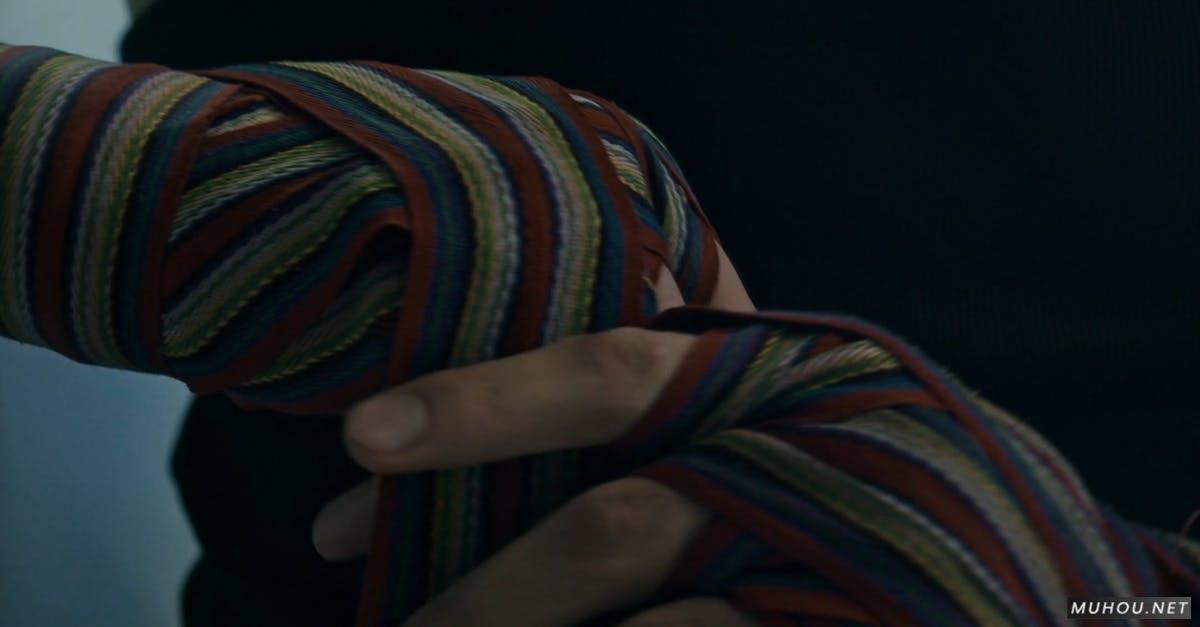 拳击手在给手上绑布带4k高清CC0视频素材插图