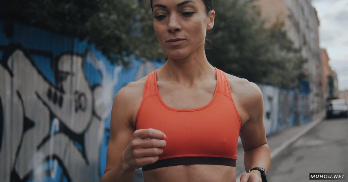 女人跑步健康运动4K视频下载插图