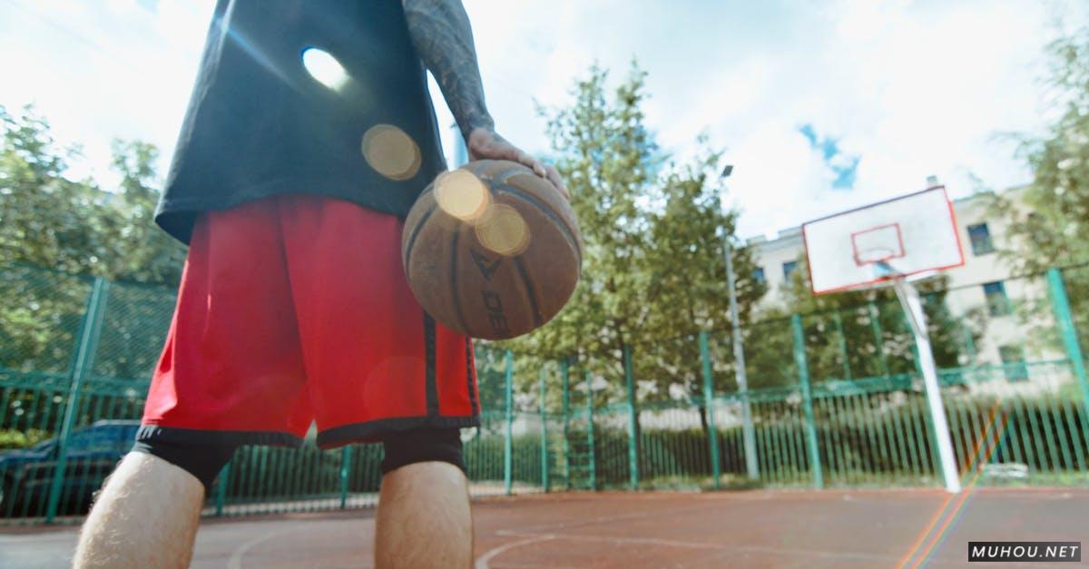 男人投球运球篮球动作4k高清CC0视频素材插图