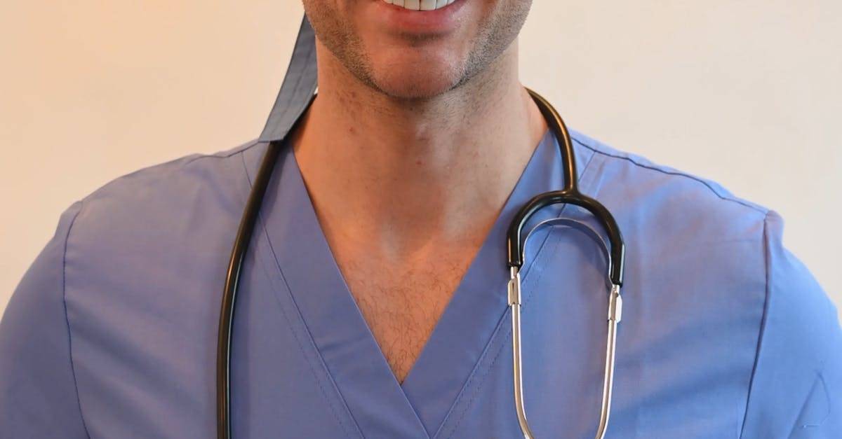 戴着听诊器的医生4k竖屏高清CC0视频素材插图