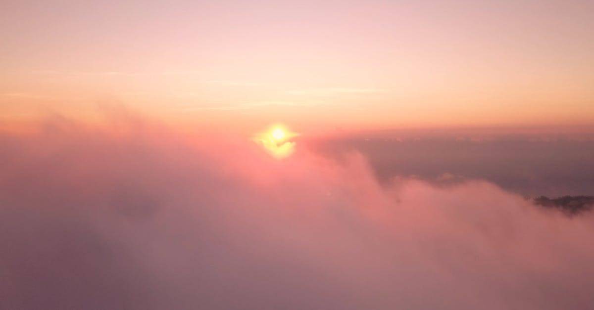 湖面日落的颜色航拍4K高清CC0视频素材插图
