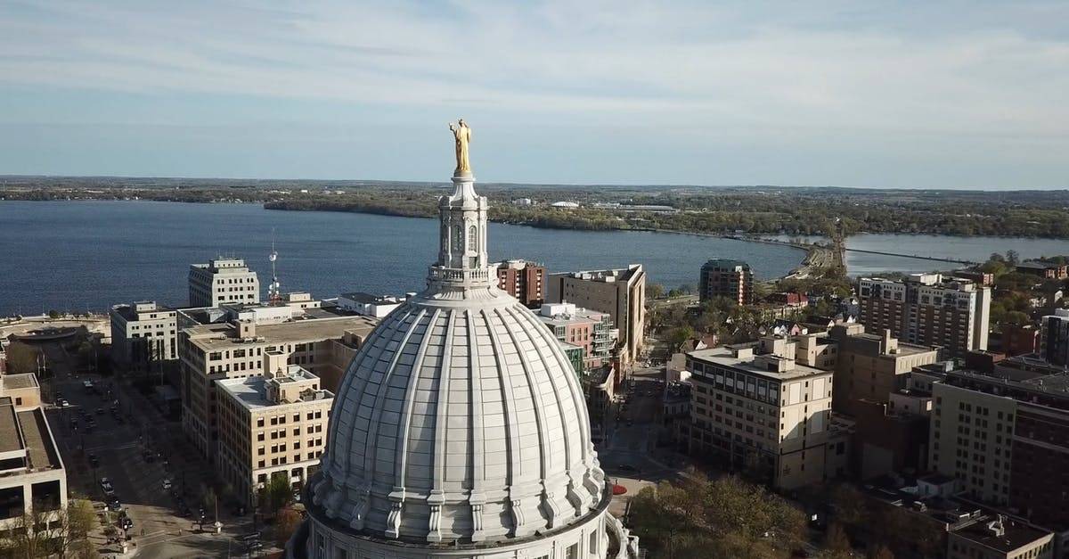 航拍威斯康星州国会大厦楼顶2k高清CC0视频素材插图