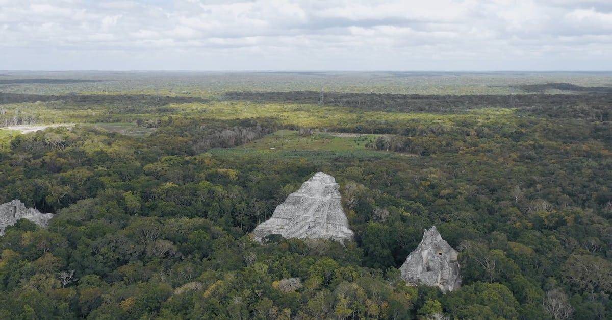 中美洲chiik naab热带雨林三块石头航拍高清CC0视频素材