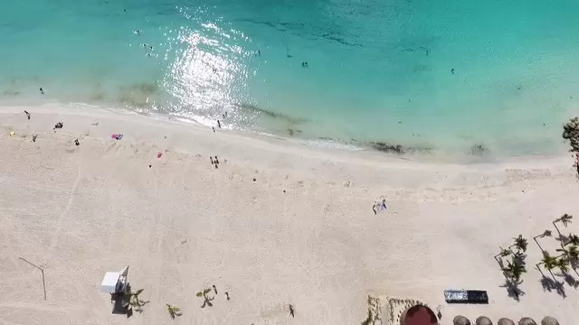 海洋海边沙滩上航拍海平面视频素材