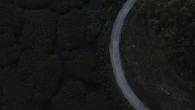 山里的路盘山公路航拍视频素材